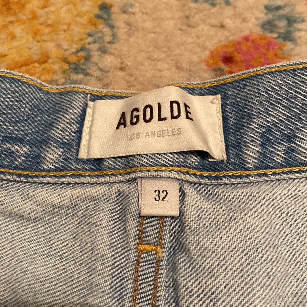 Women’s Agolde Light Blue Distressed Raw Hem Jean Shorts Sz 32 or 14 - Picture 3 of 6
